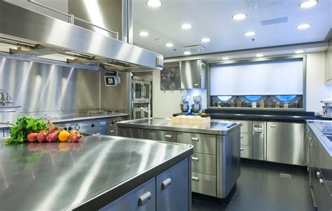 Stainless Steel Solution for Your Kitchen Backsplash - InspirationSeek.com