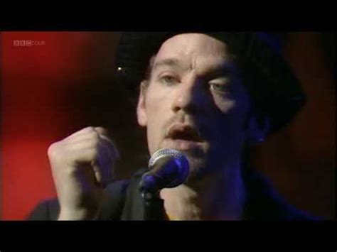 R.E.M. - Half a World Away [Live on the Late Show 1991] - YouTube