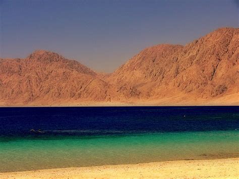 Sinai Cliffs from Nuweiba - 01 | Sinai cliffs from the beach… | Flickr