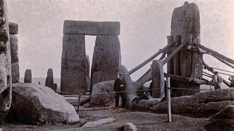 Photos Showing Victorians Painstakingly Rebuilding Stonehenge in 1901 Are Rewriting the ...