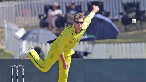 Adam Zampa stars with the ball to help Australia seal T20 series in New ...