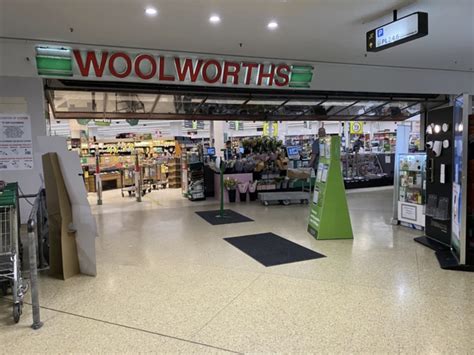 Eastwood Woolworths goes viral for having original logo, branding | The ...