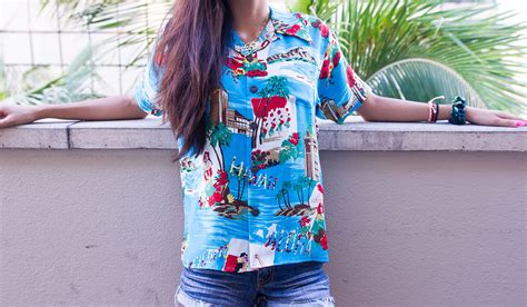 How to Buy Stylish Hawaiian Shirts for Women? | Avanti Shirts