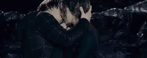 Ron Hermione GIF - Ron Hermione Kiss - Discover & Share GIFs