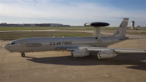 US Airforce says goodbye to the First E-3 Sentry Airborne Warning Air ...