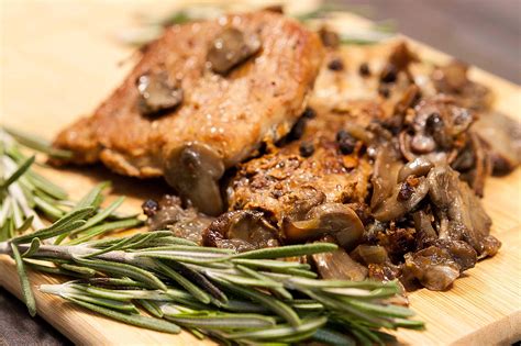 Mario's Meat Market - Recipes - Pork Steaks with Mushroom Sauce