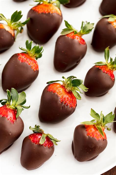 Best Chocolate-Covered Strawberries Recipe - How to Make Chocolate ...