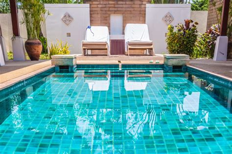 Sensational Surfaces: Our Top Three Swimming Pool Floors and Finishes