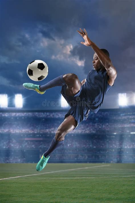 African American Soccer Player Stock Image - Image of black, kick: 89898087