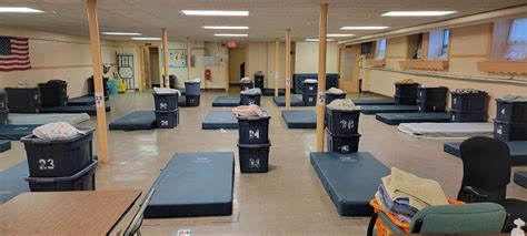 Warming shelter at Wisconsin parish builds bonds of trust, community