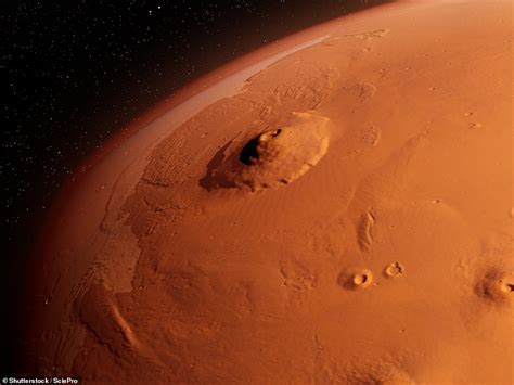 Mars's answer to the Grand Canyon probed by NASA | Daily Mail Online