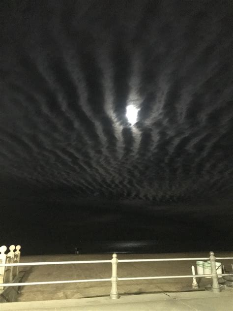 Clouds off Virginia Beach tonight : r/weather