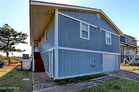 707 Caswell Beach Rd, Caswell Beach, NC - 3 Bed, 2 Bath Single-Family ...