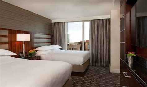 Hotel rooms and suites at Downtown Nashville Hilton