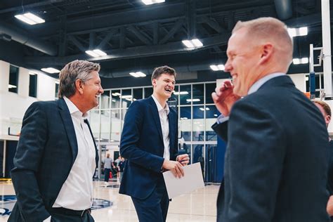 Behind The Scenes Look At The Rookie's First Day Photo Gallery | NBA.com