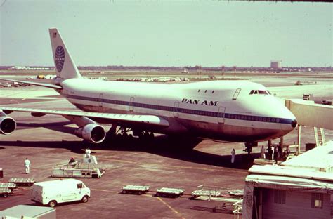 Post Card Boeing PanAm 747 circa 1970. | Vintage aircraft, Boeing ...