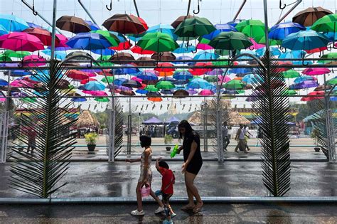 Traditional Thingyan water festival kicks off in Myanmar | The Star