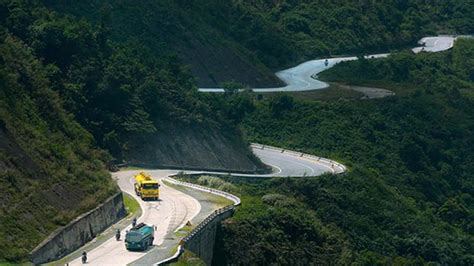 Hai Van Pass and Hai Van Tunnel - Things to see in Da Nang