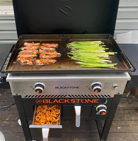 Review: Blackstone 2-Burner 28" Griddle with Electric Air Fryer and Hood - Griddle Sizzle