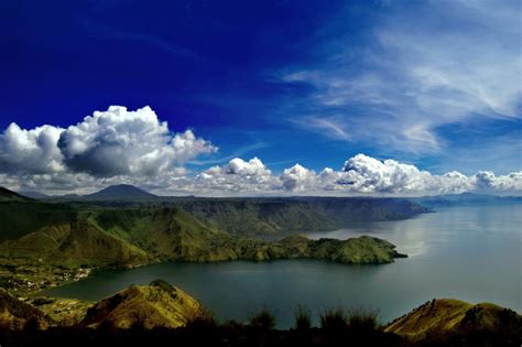 Paket Wisata Danau Toba Sumatera Utara Pesona Indonesia | BACKPACKER