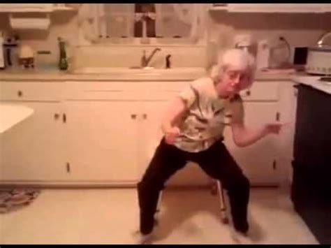MUST WATCH - Old lady dancing - FUNNNAAY - YouTube