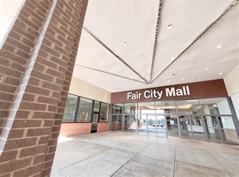 Fair City Mall | Fairfax, VA | The Caldor Rainbow | Flickr