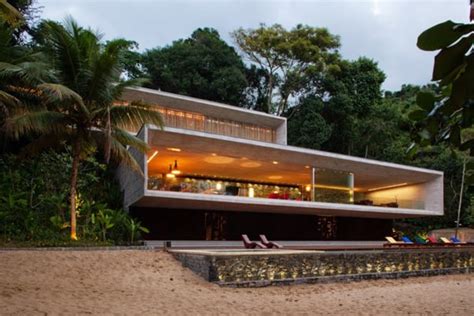 Modern beach house on the Brazilian coast