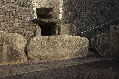 Brú na Bóinne – Archaeological Ensemble of the Bend of the Boyne – World Heritage Ireland