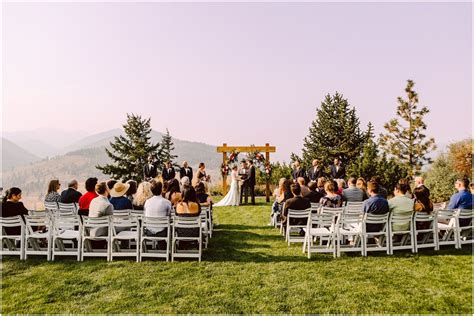 Sun Mountain Lodge Fall Wedding | GSquared Weddings Photography