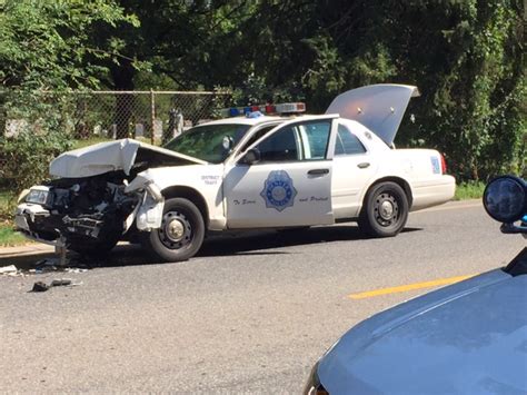 Denver police car damaged in crash on Quebec near Leetsdale | FOX31 Denver