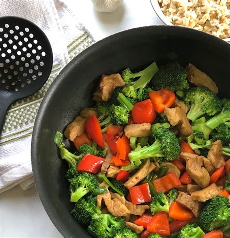 Super-Easy Broccoli and Seitan Stir Fry - The Vegan Atlas