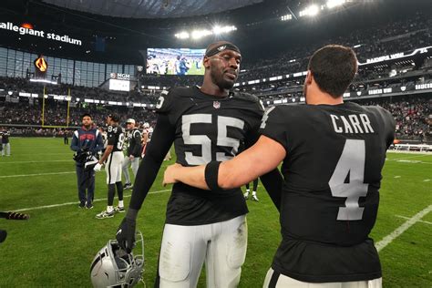 Las Vegas Raiders players upset about Derek Carr being benched