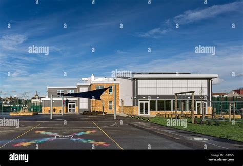 Beaconsfield Primary School in Southall, London Stock Photo - Alamy