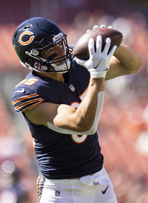 Bears, TE Cole Kmet Agree On Extension