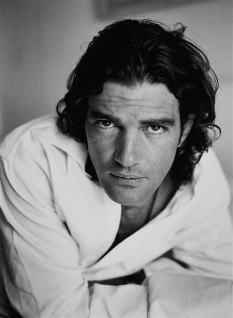 Antonio Banderas Long Hair / 5 Popular Romantic Hairstyle For Men To Try In 2019 - Men ...