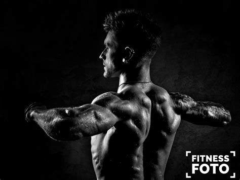 Sculpted Archives - Fitness Foto