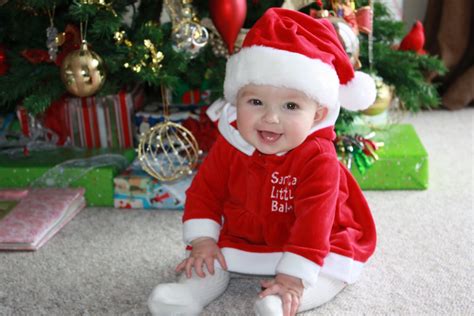 Christmas Wallpapers and Images and Photos: christmas baby gifts ...