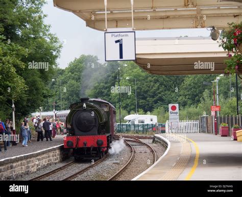 MATLOCK STATION PEAK rail steam train derbyshire Stock Photo - Alamy