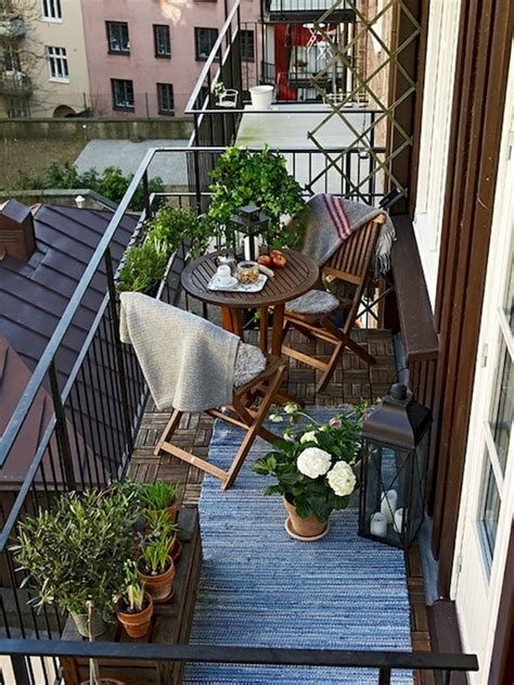 Inspiration for Small Apartment Balconies in the City