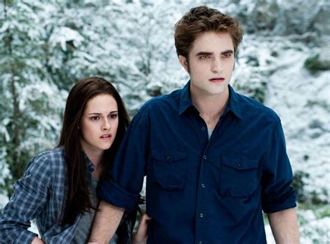 Why The World Is FREAKING OUT Over Twilight's Prequel 'Midnight Sun' Hitting Stores!