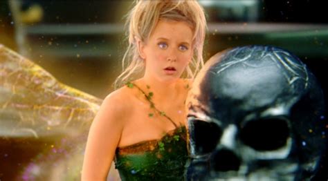 Peter Pan 2003 Cast / Watch Peter Pan (2003) Full Movie - The following weapons were used in the ...