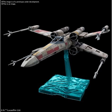 Star Wars: Rise of Skywalker X-Wing Red5 Starfighter 1:72 Scale Model Kit