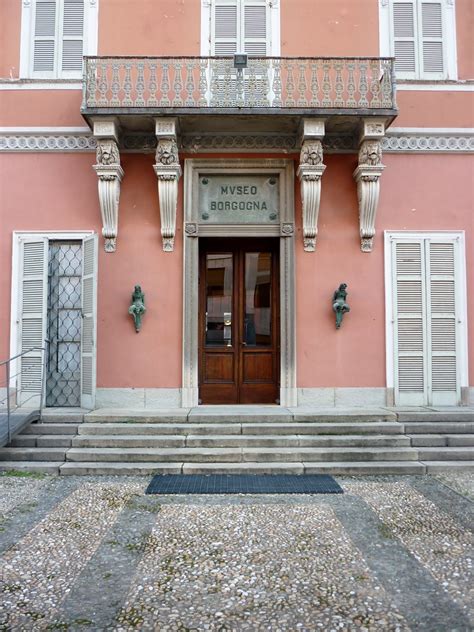 Vercelli FEB2013 Museo Borgogna facade | Every small town se… | Flickr