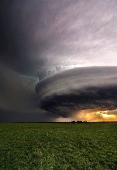 A Supercell Cloud Formation : r/pics