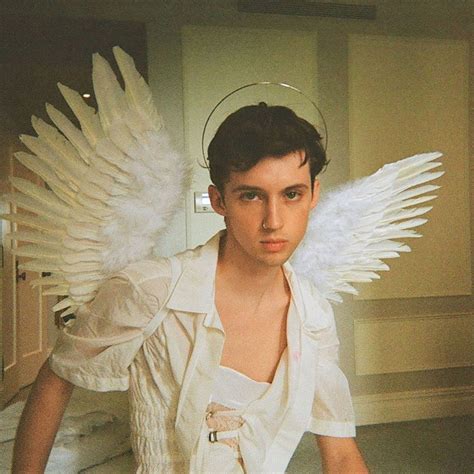 Troye Sivan’s New Tour Theme Is Just Heavenly | Vogue