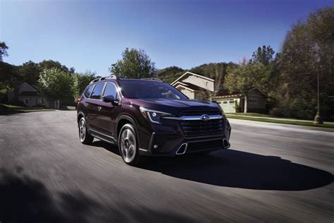 2023 Subaru Ascent Elevates Standard Tech and Price; Starts at $35,120 | Cars.com