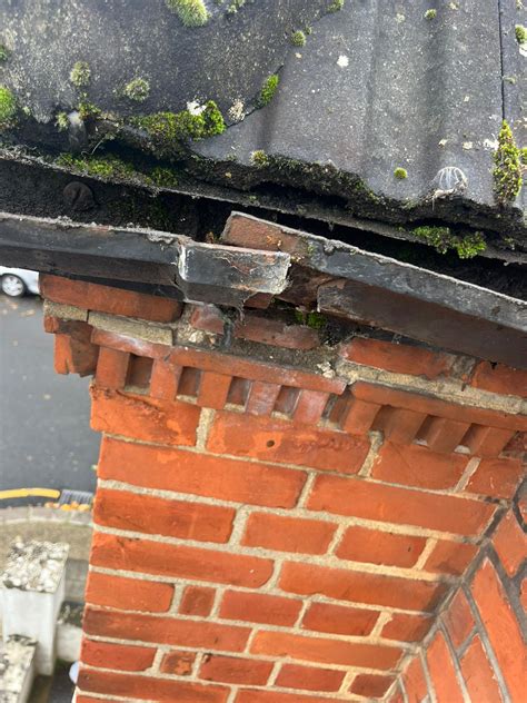 Cast iron gutter repair : r/DIYUK