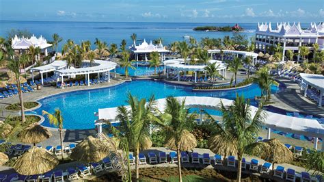 Feeling the love at the Hotel Riu Montego Bay: Travel Weekly