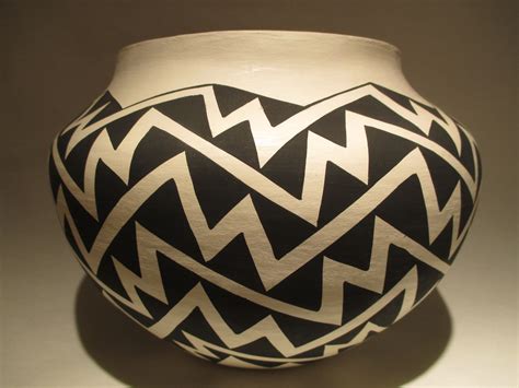 Acoma Pot by Margaret Seymour (Large!) | Native american pottery, Native pottery, Pueblo pottery