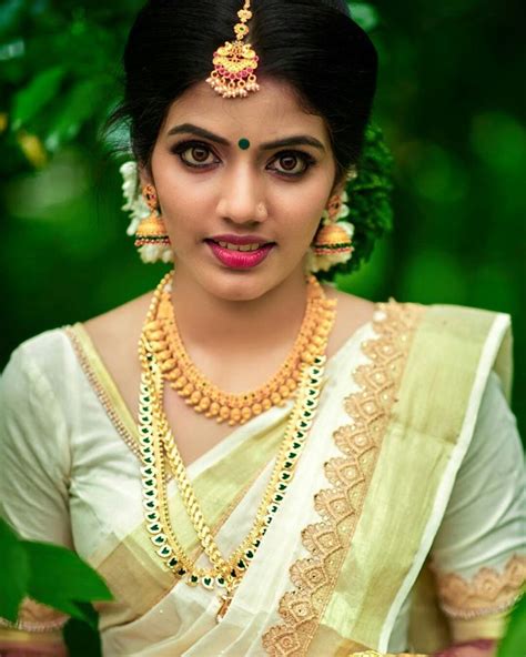 Indian Long Hair Braid, Braids For Long Hair, Kerala Bride, Indian Bride, Bridal Gold Jewellery ...
